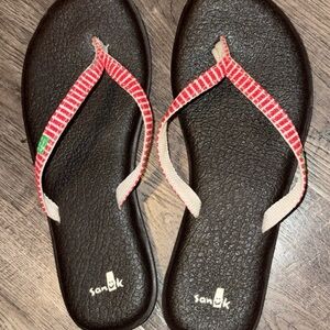 Sanuk Women's Black and Red Striped Sandals 8.5